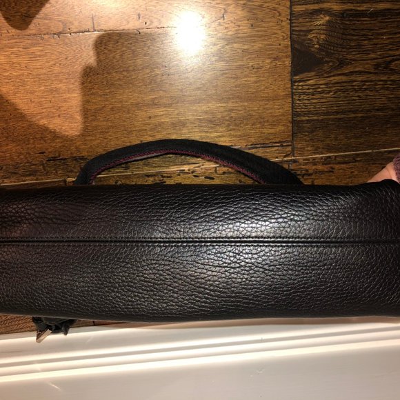 Burberry Black Pebbled Leather Shoulder Bag - Picture 5 of 7